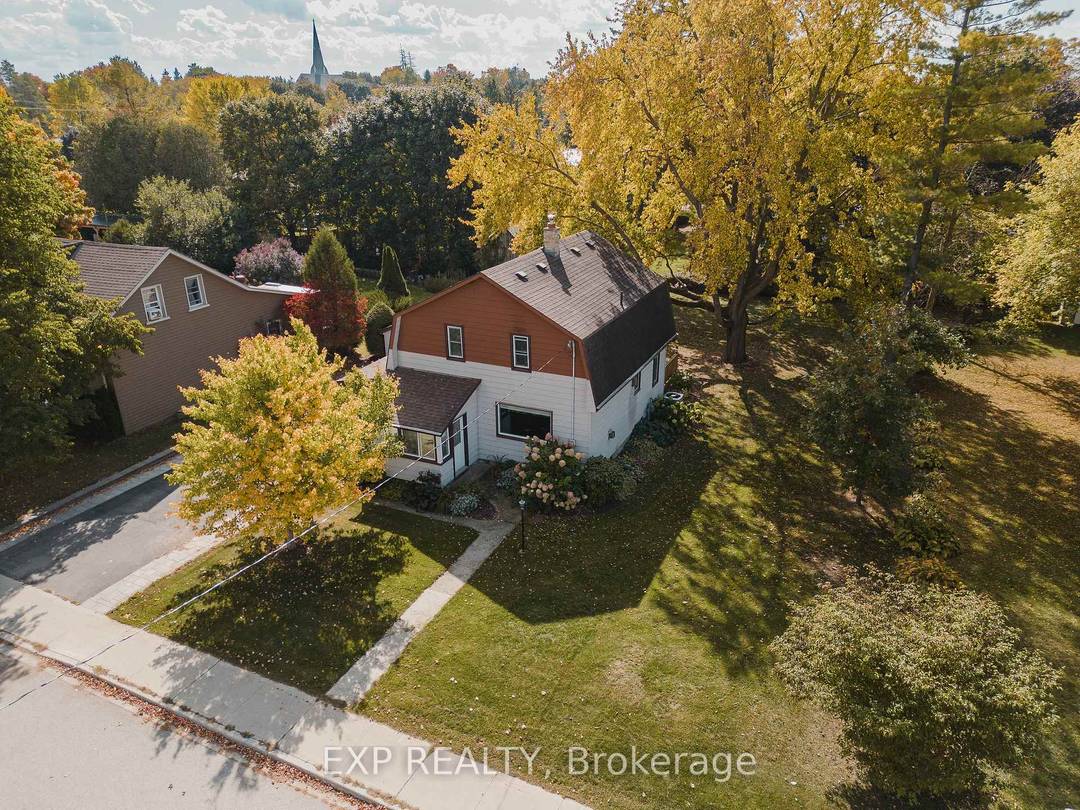 Welcome to 78 George Street South, a charming and well maintained home in one of Harristons most convenient neighbourhoods.