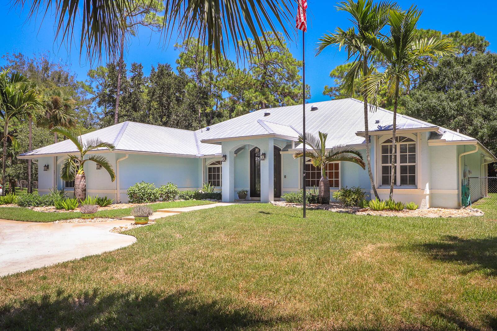 This beautiful ranch style home features three bedrooms, a bonus room or office, and two bathrooms, offering a total of 2, 475 square feet of living space under air.