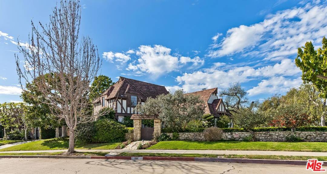 201   Tavistock Ave 3BR Brentwood La