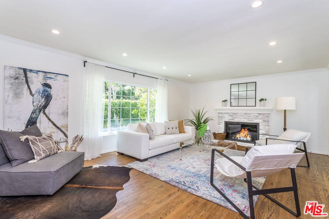 3634   Mandeville Canyon Rd 3.0 Brentwood LA