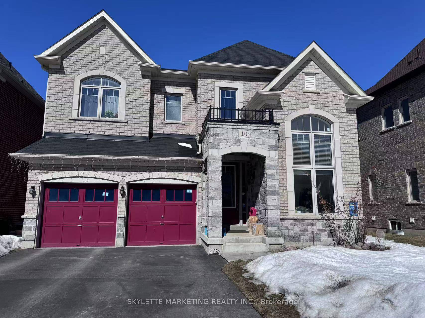 Welcome to 10 Mary Wilson Court in the luxurious community of Sharon Village, This 4 1 bedroom home boasts over 3000 Sq.