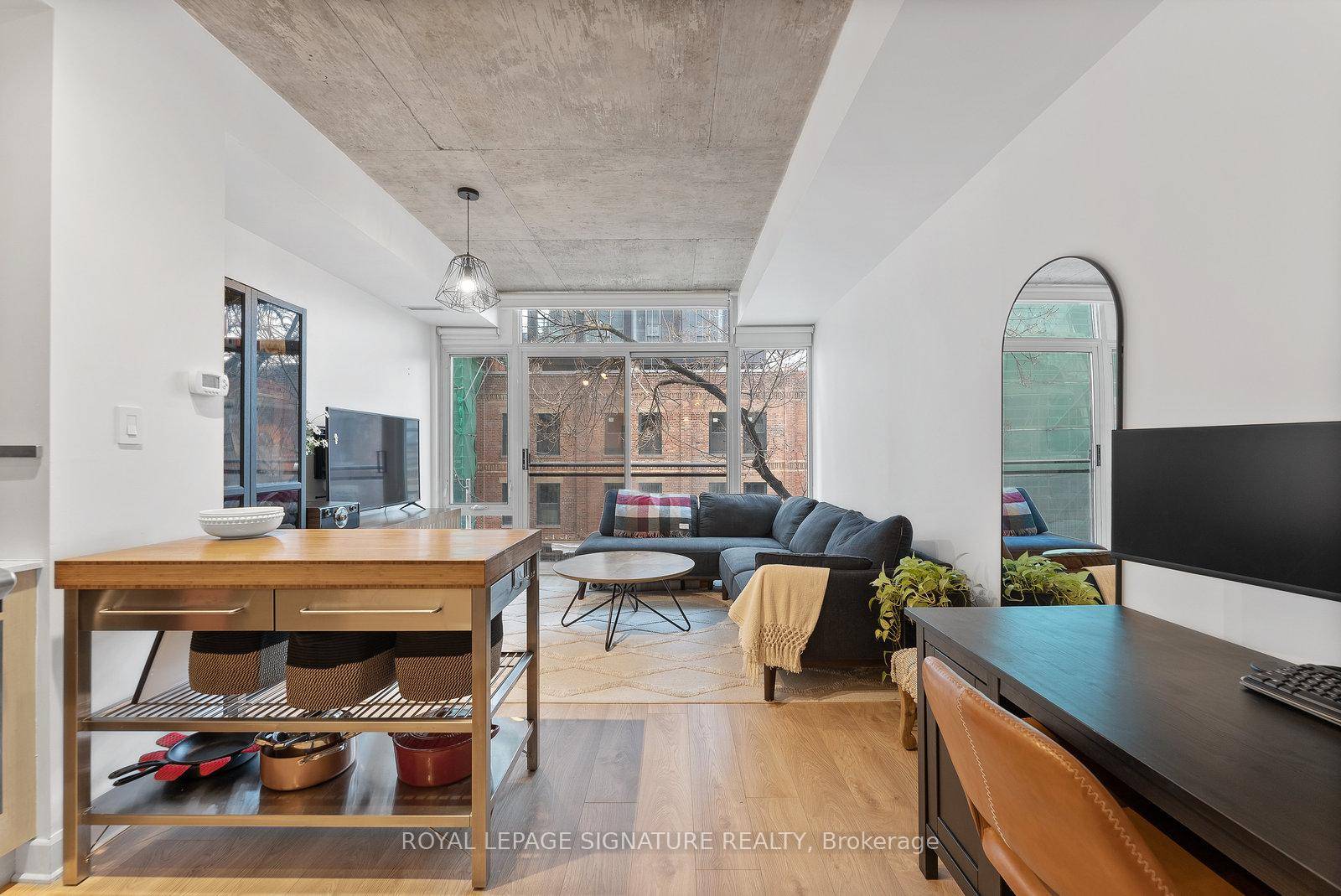 Welcome to Glass House Lofts Urban Living at Its Finest !