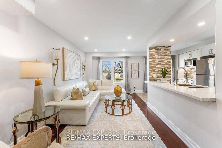 Fully renovated 3 2 bedroom townhouse with incredible flexibility !