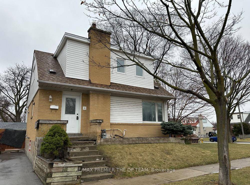 Charming and updated detached home set in a highly desirable, mature neighbourhood.