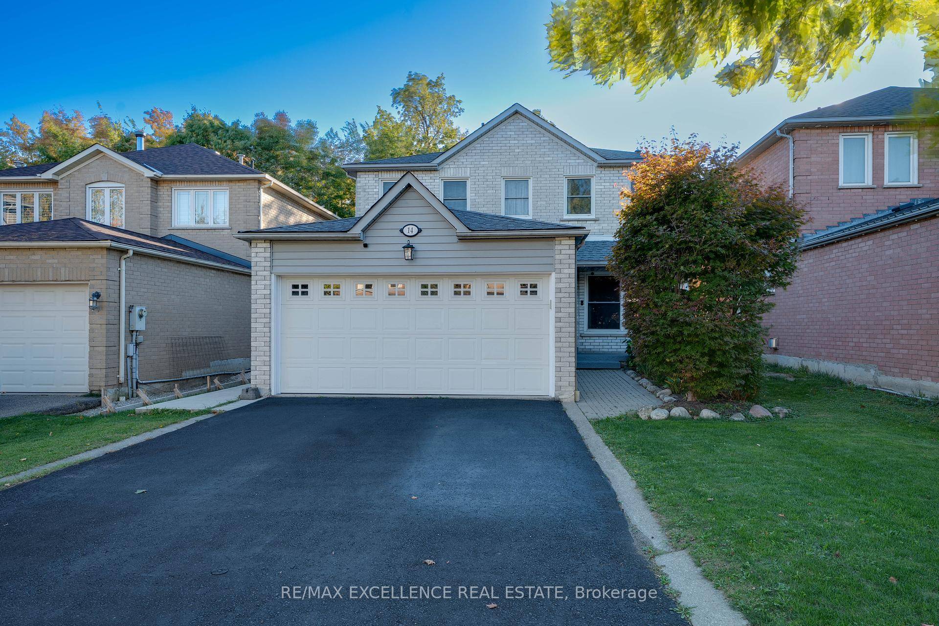 14 Nymark Place, Brampton Nestled on a peaceful cul de sac in one of Brampton's most sought after neighborhoods, this beautiful 4 bedroom detached home with a 2 bedroom basement ...