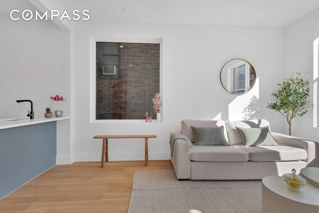 LIMITED TIME BUYER INCENTIVE ONE FULL YEAR OF COMMON CHARGES PAID BY SPONSOR Welcome to 97 Seigel A Boutique New Development Condominium in East Williamsburg Discover the perfect blend of ...