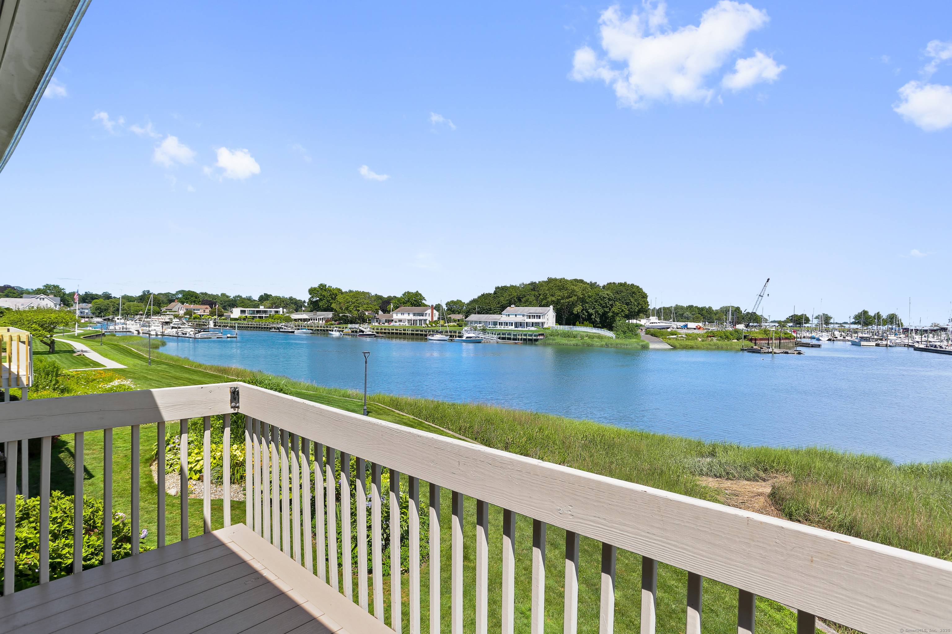 Welcome to waterfront living at its best !