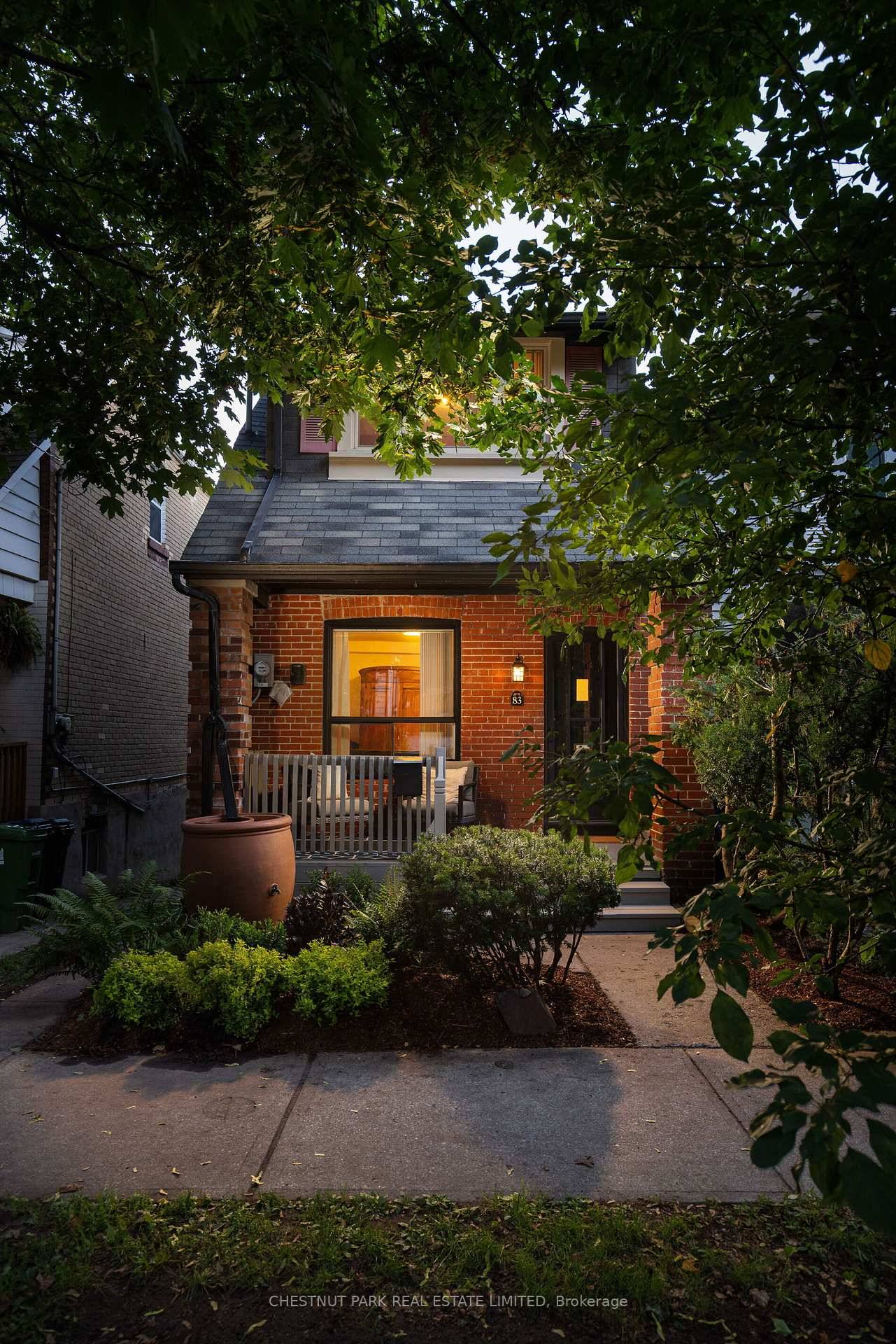 Detached Upper Beaches 2 Bedroom, 2 Bathroom On Highly Sought After amp ; Family Friendly Merrill Avenue East.