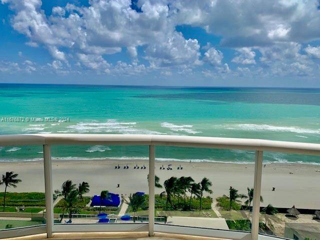 AMAZING 3 BED 3 BATH UNIT AT ONE OF THE MOST EXCLUSIVE BUILDINGS IN SUNNY ISLES BEACH.