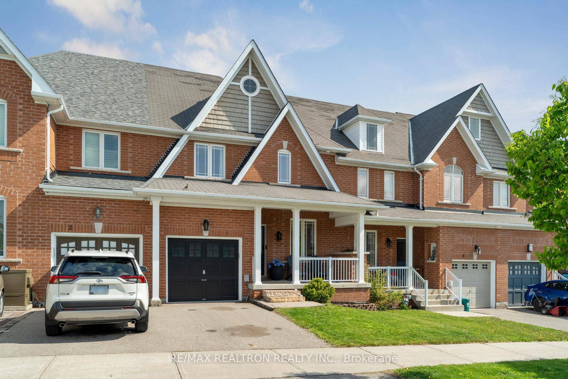 Welcome to your next chapter in Simcoe Landing this beautifully updated townhome sits on a quiet, family friendly street and offers over 2, 600 sq.