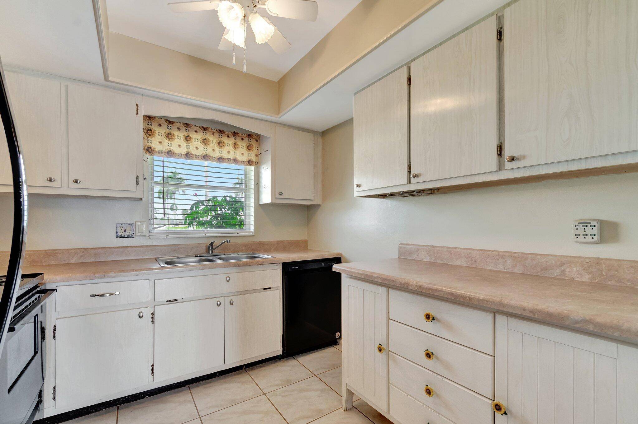 Priced to SELL. Very clean 2 2 in a 55 community.
