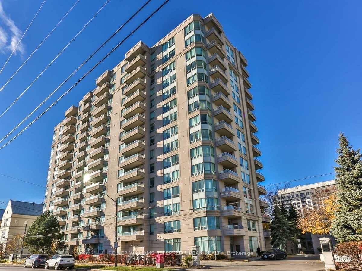 Beautiful large 2 bedroom, 2 full bath condo near Bathurst amp ; Lawrence.