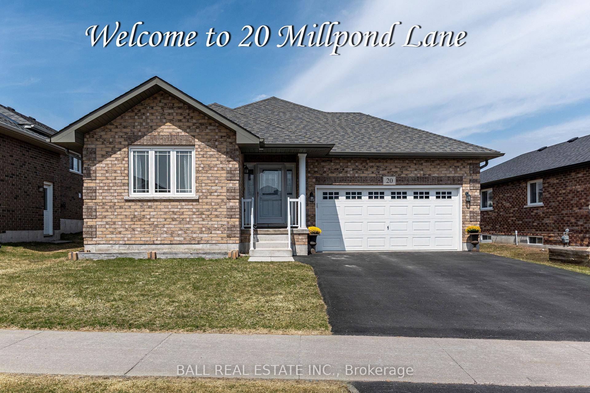 NORWOOD PARK ESTATES by Peterborough Homes Beautifully maintained 2016 build, south facing home, just one of 19 fully backing onto the park !