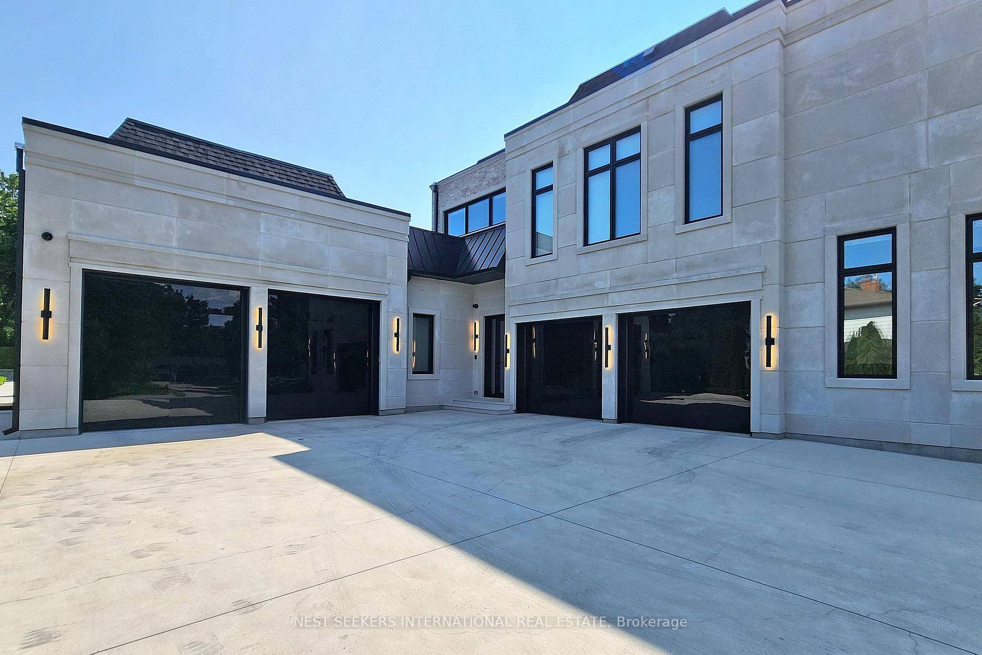 An extraordinary residence where timeless contemporary design meets uncompromising craftsmanship.