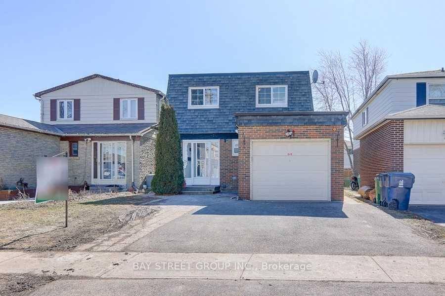 Bright amp ; spacious 4 bedroom home for lease !