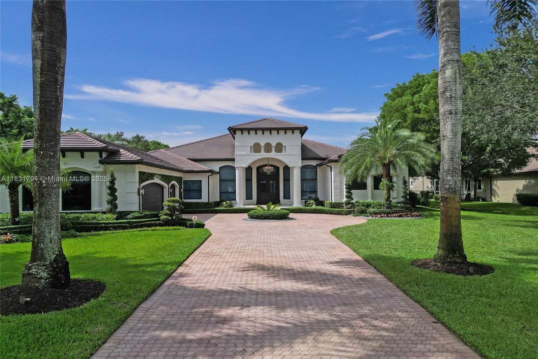 BACK ON THE MARKET. Welcome to your dream home a stunning, fully remodeled residence in Blackhawk Ranches, offering the perfect blend of modern luxury and Florida charm.