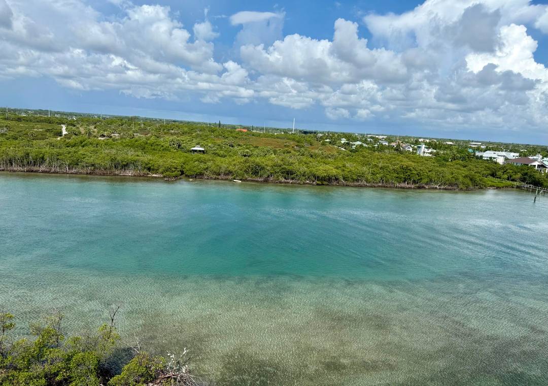 Available annually or seasonallyMagnificent waterfront views experience breathtaking vistas of both the Intracoastal Waterway and the Atlantic Ocean from this spacious condo.
