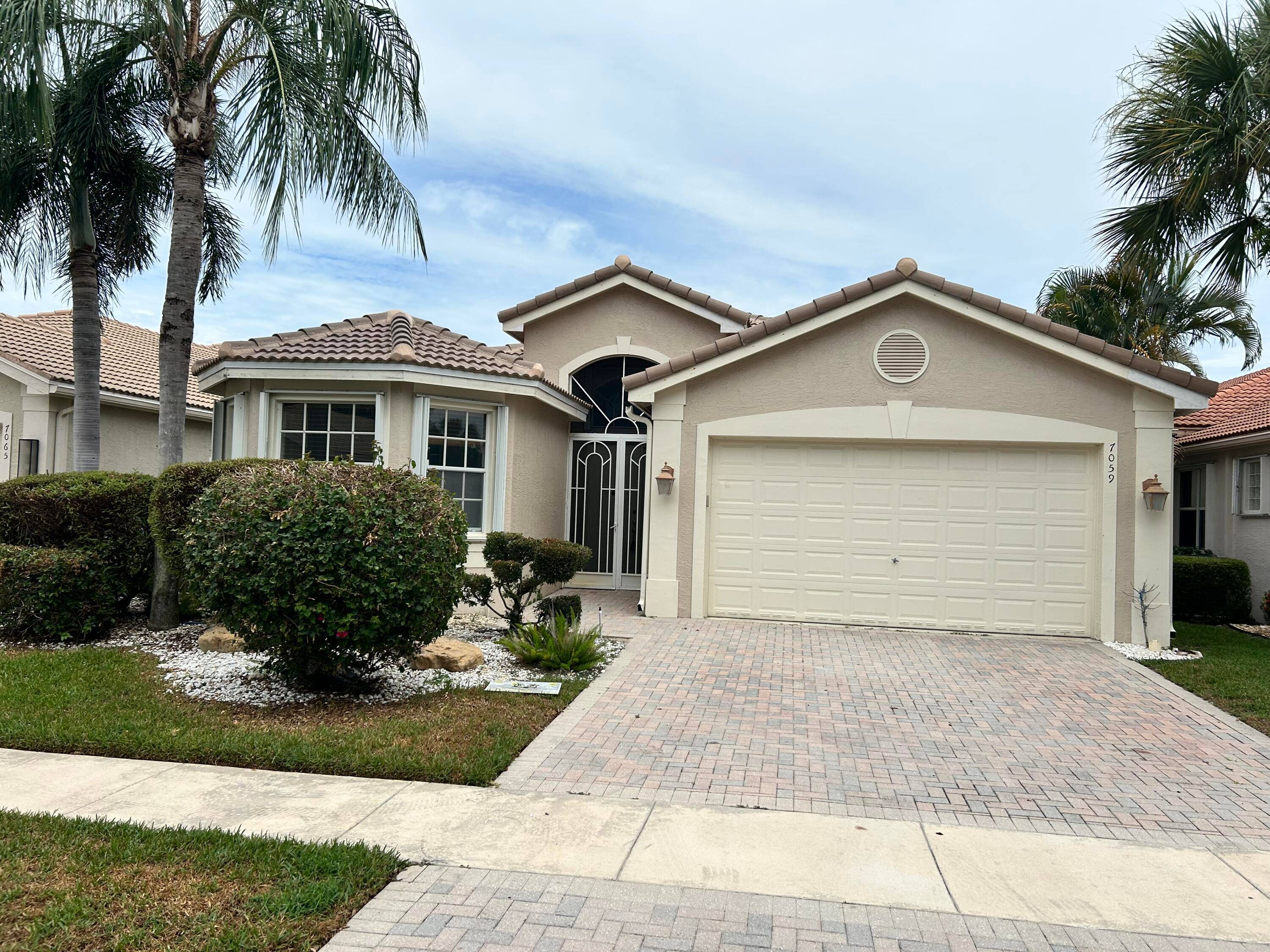 Located in Valencia Falls, this is the epitome of resort style living.