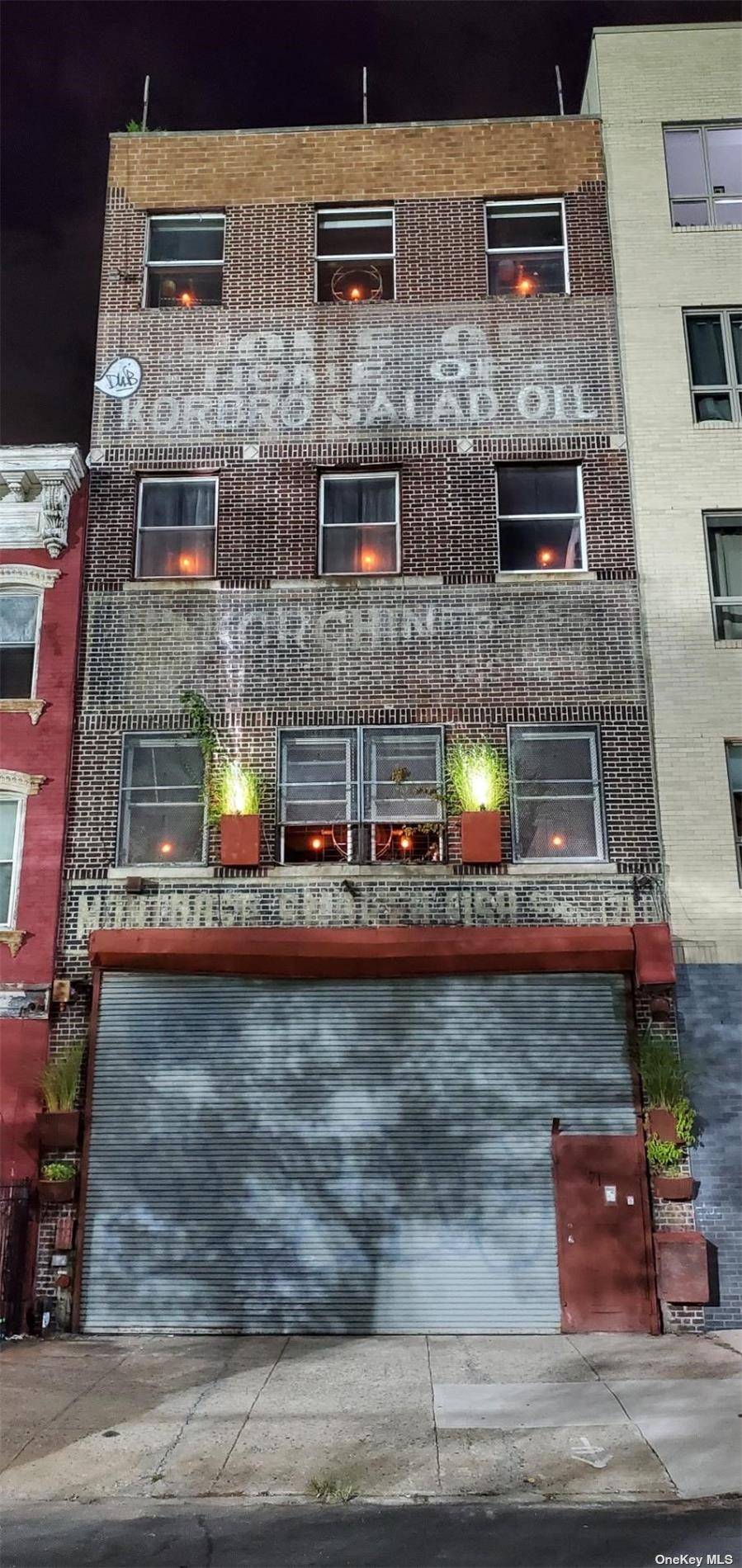 Historical industrial building that has favorable zoning to allow both Roof Garden living amp ; running your business from the same building.