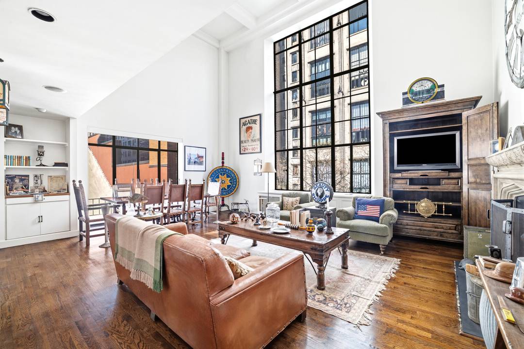Enjoy a one of a kind residence in one of the Upper West Side's most iconic prewar cooperatives.