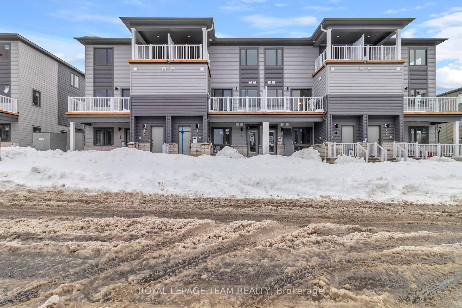 Newly Built ! Be the first one to live in this brand new stacked townhouse located in the heart of Barrhaven.