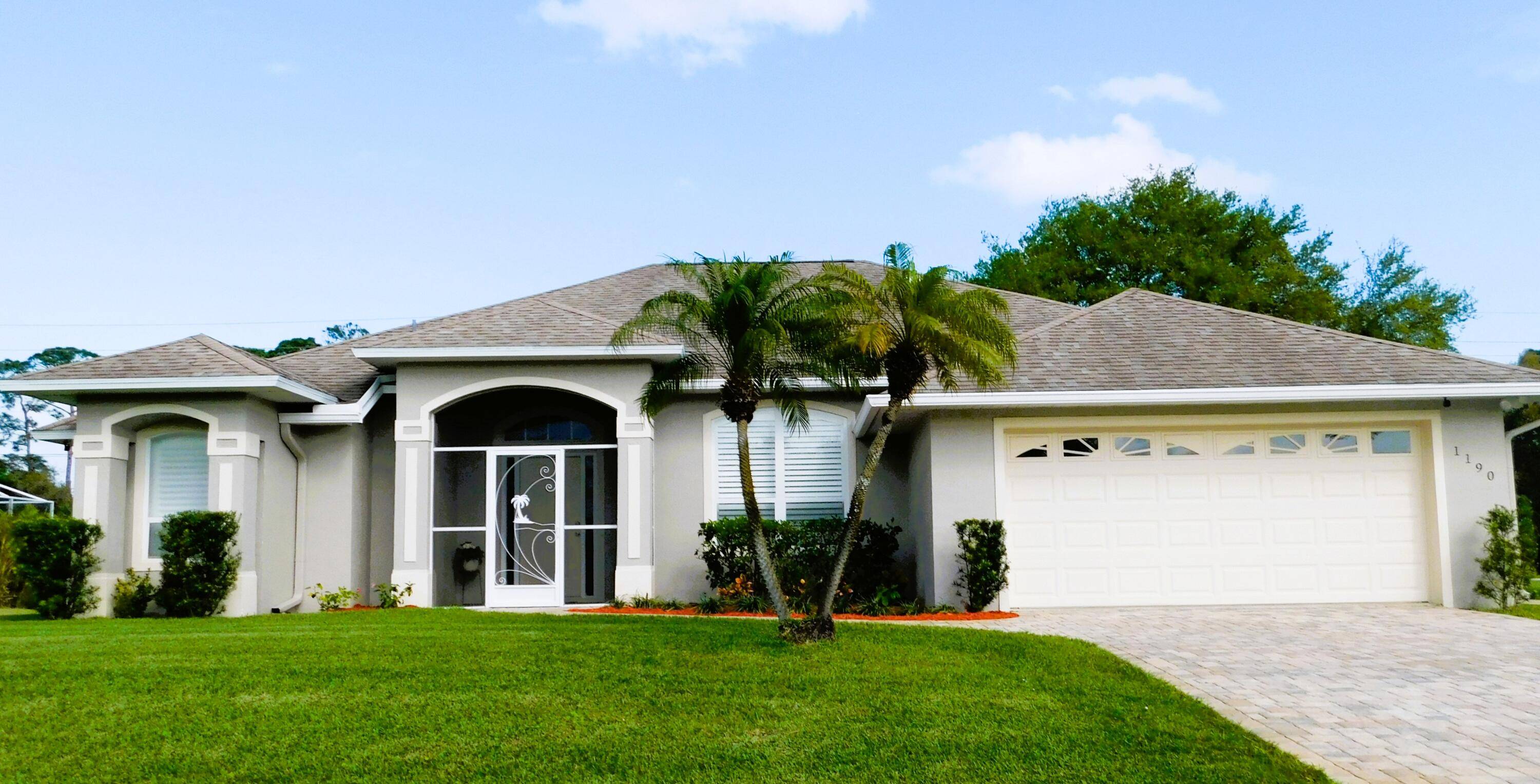 This move in ready gem is sure to steal your heart with its impeccable design and prime location.