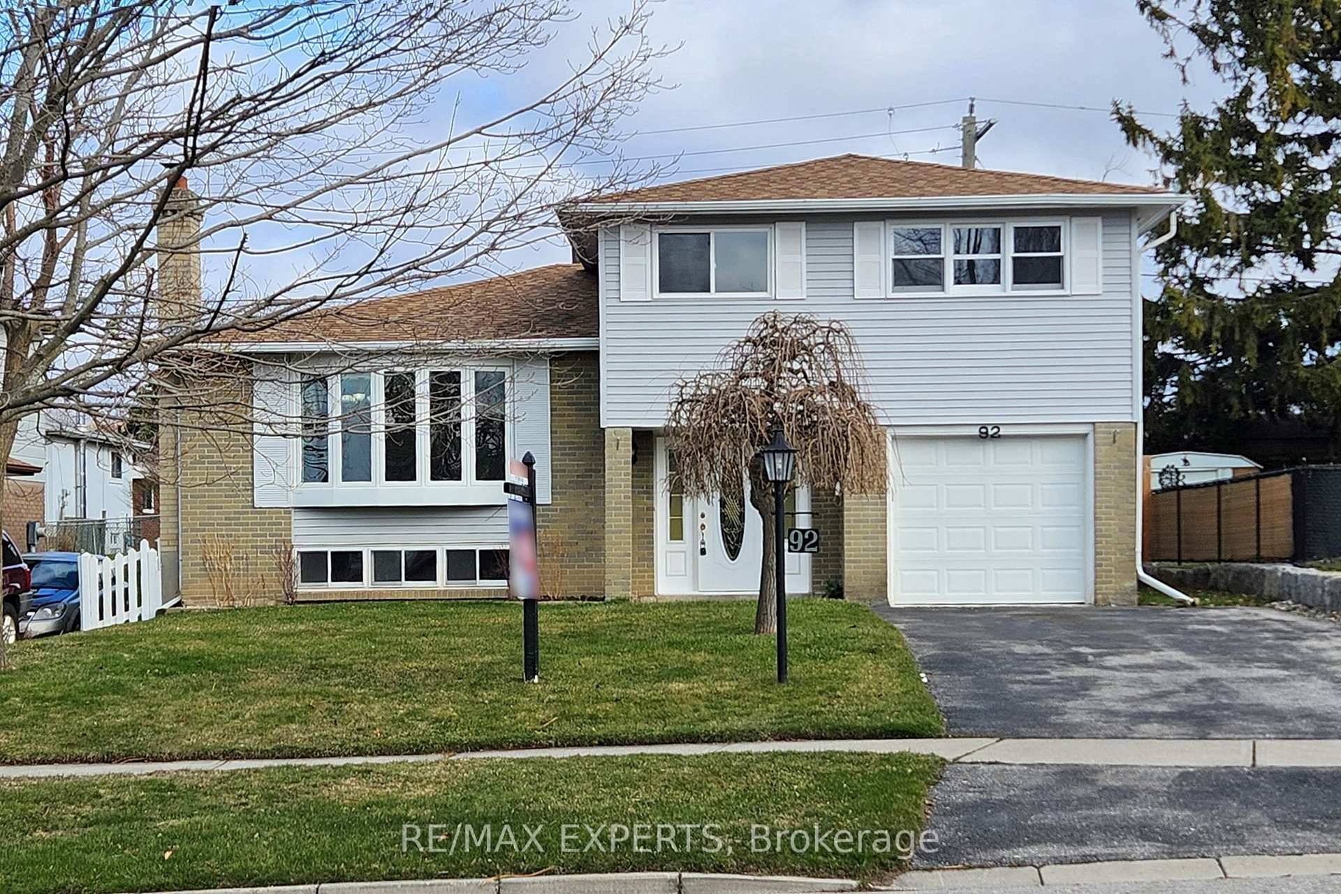 Offers any time ! Welcome to one of Ajaxs most sought after neighborhoods !