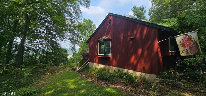 A hidden gem awaits in the rolling hills of Long Valley.