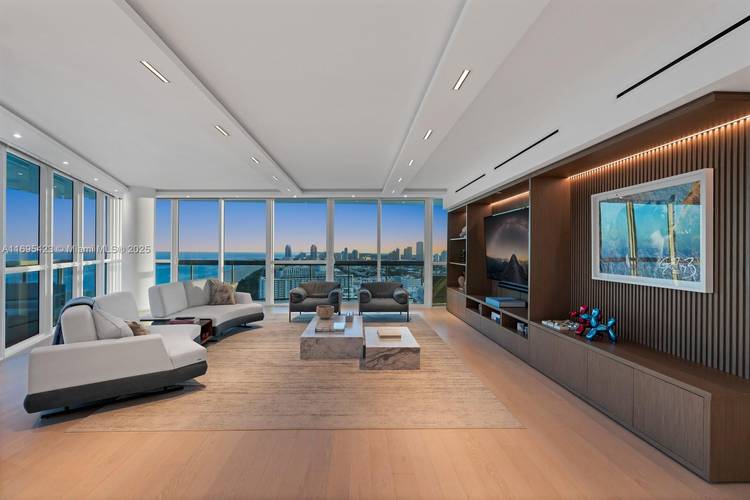 Step Inside With Me ! This iconic Setai Skyhome unveils to a 63 oceanfront main salon with stunning sitting room and TV lounges.