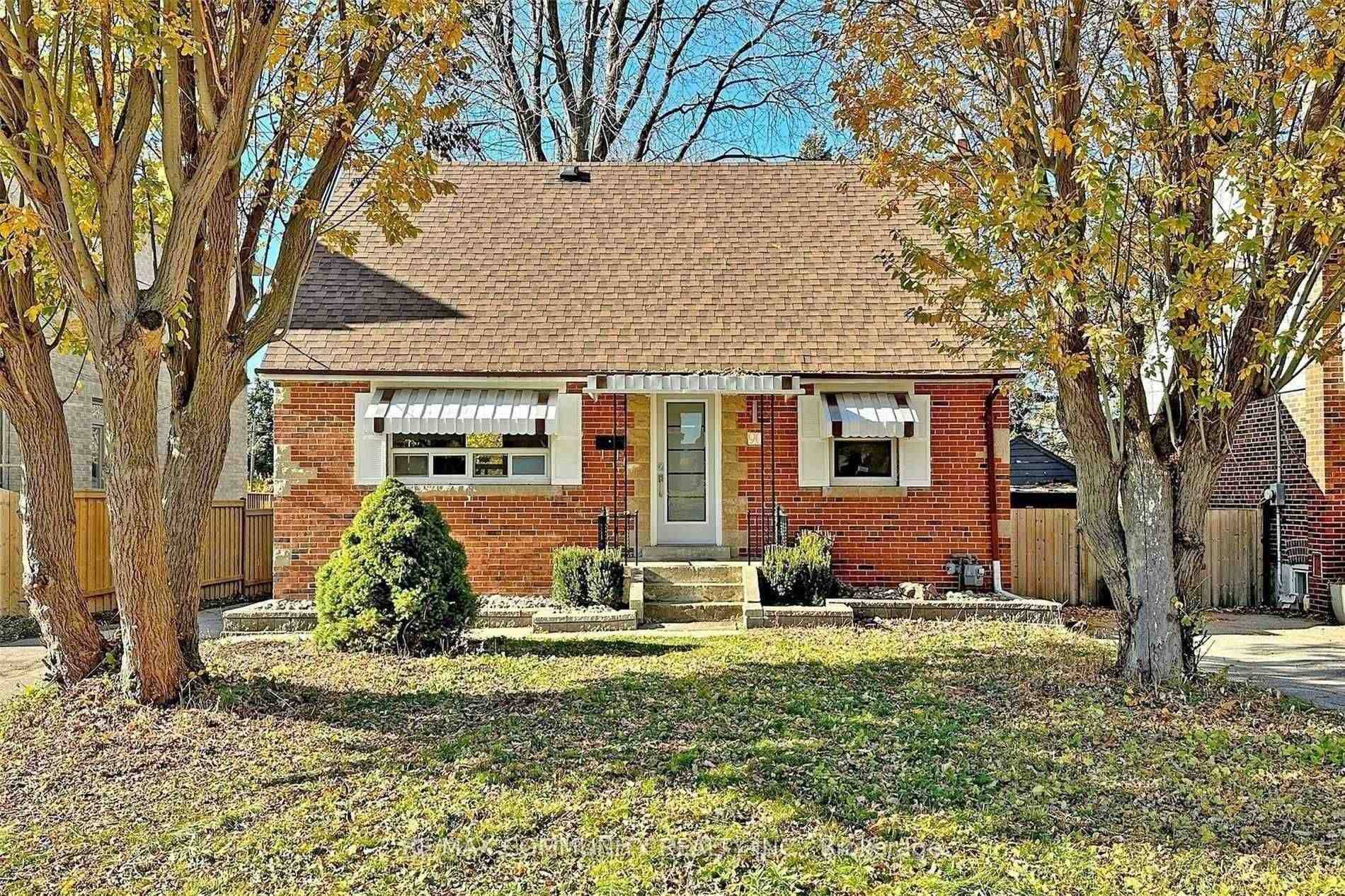 Spacious layout with 2 well sized bedrooms.