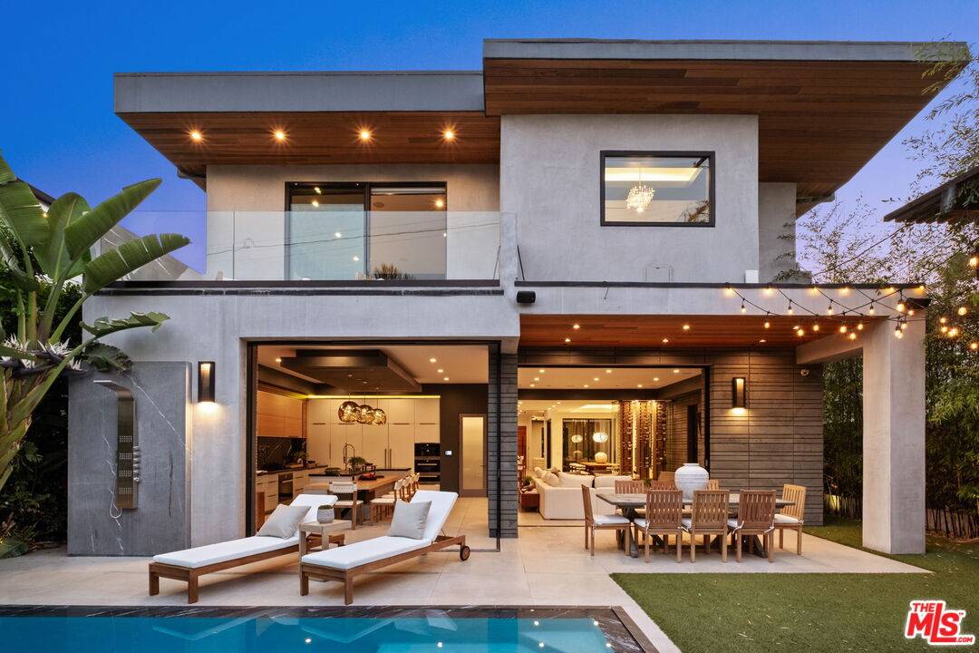 816  N Stanley Ave 5BR Hollywood Hills East La