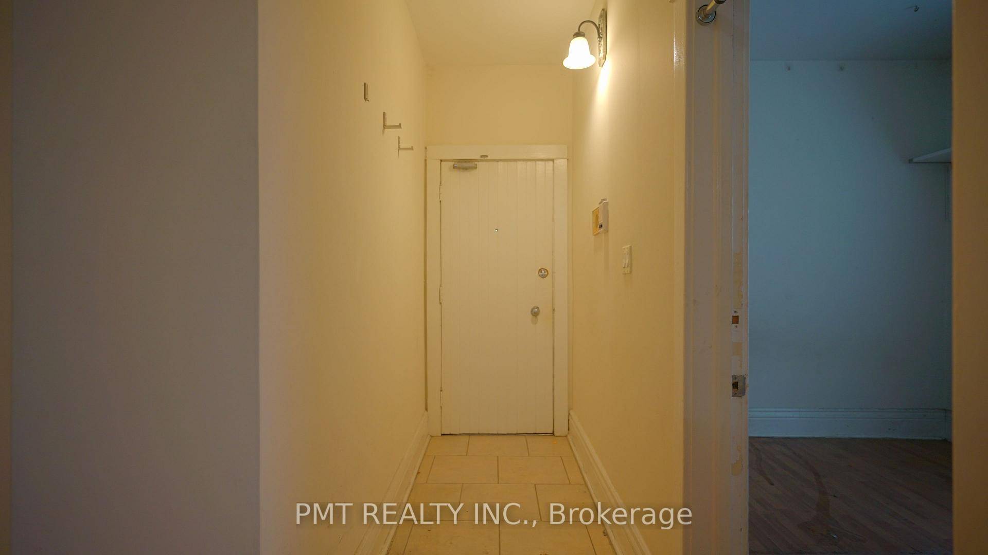 This functional 3 bedroom, 1 bathroom apartment features a well sized living area, a practical kitchen, and three individual bedrooms, perfect for roommates students.