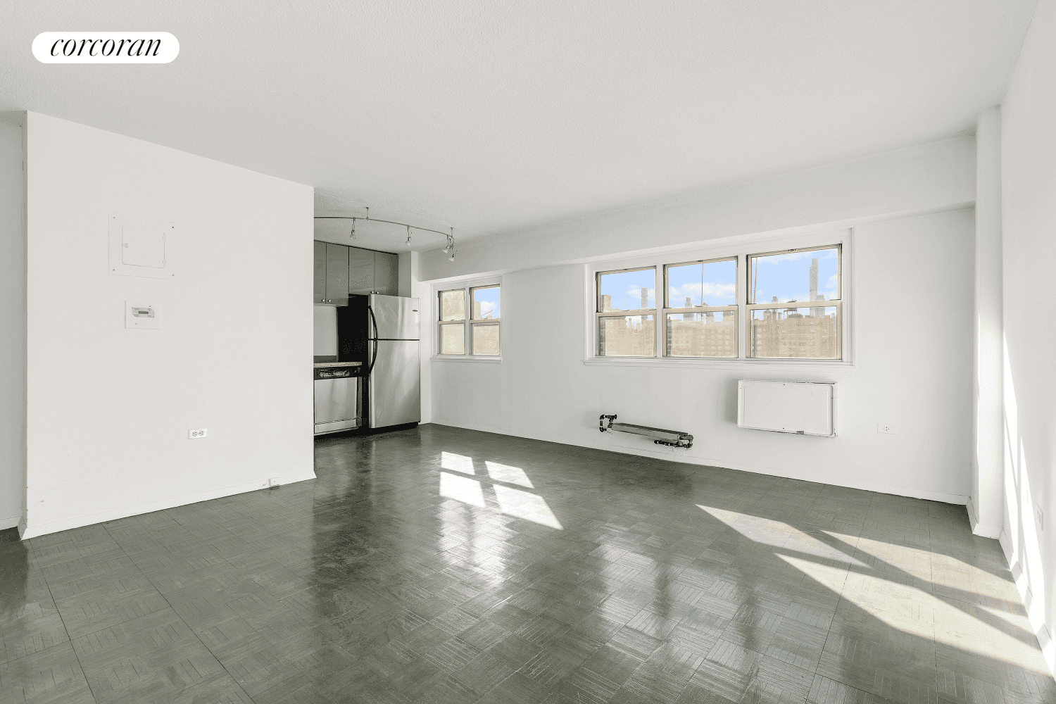 DUPLEX 1 bedroom1 bath with excellent Southern sunlight on 90th amp ; Columbus.