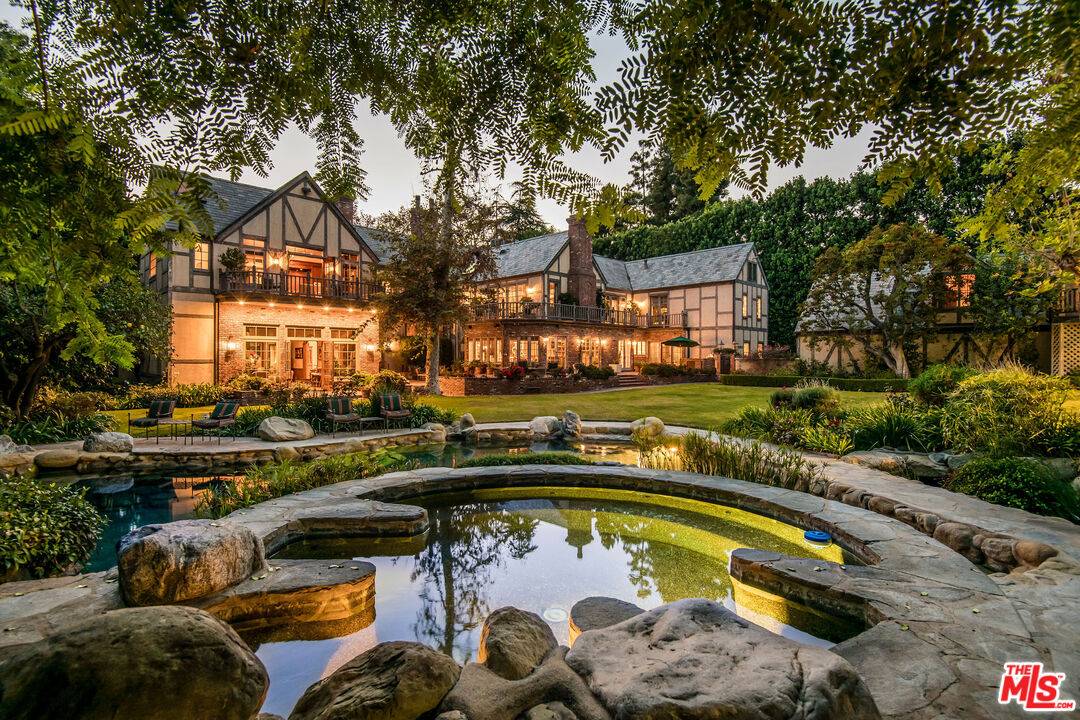 1005  Woodland Dr Beverly Hills LA
