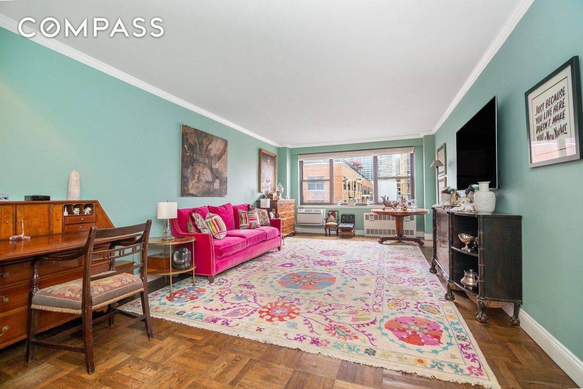 Welcome Home. This beautiful, expansive one bedroom features a sprawling living dining area and a king sized bedroom, both with southern exposure, bathing your entire space in natural sunlight throughout ...