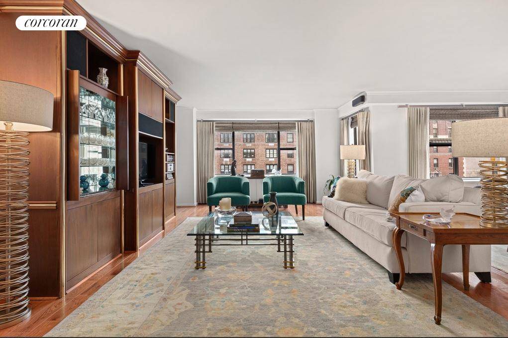 Spacious, Inspired Living on Park AvenueWelcome to the epitome of luxury living in the heart of Carnegie Hill, where sophistication meets comfort in this stunning corner apartment boasting both southern ...