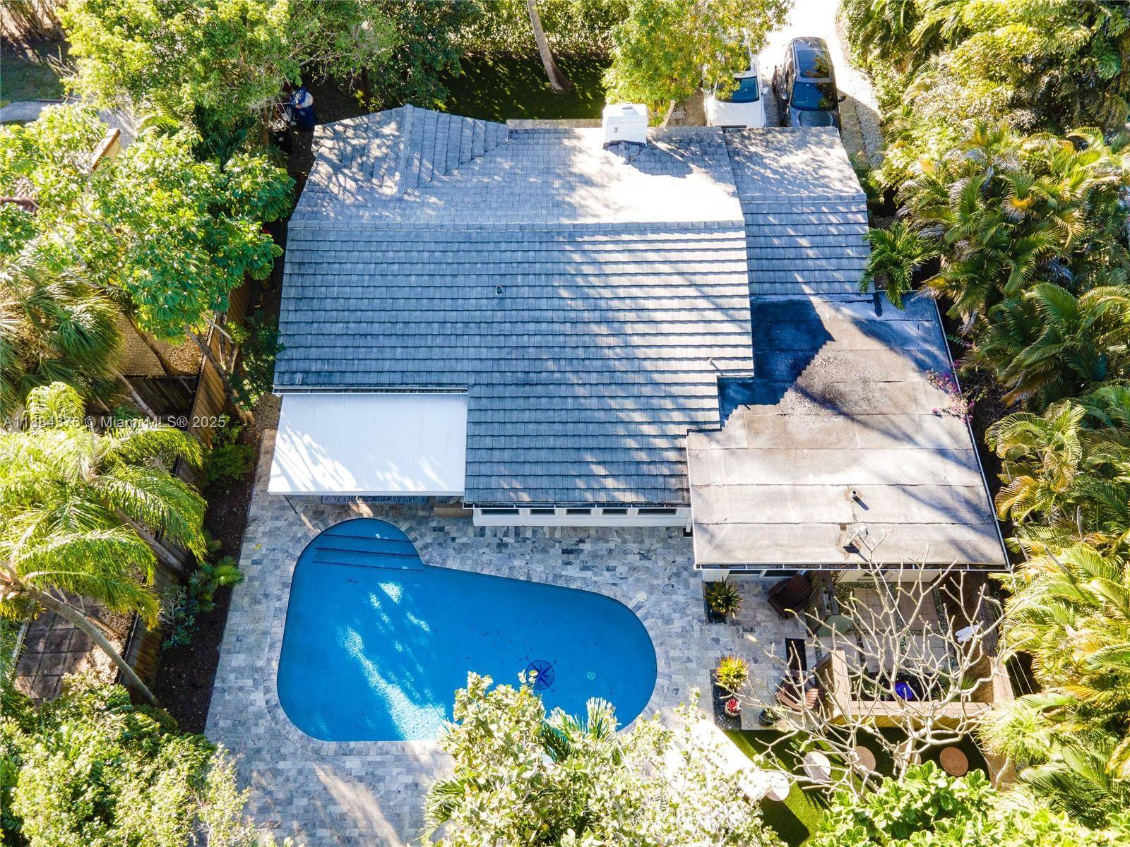 Magazine quality 4BR 3BA in the heart of Victoria Park is the best South Florida.
