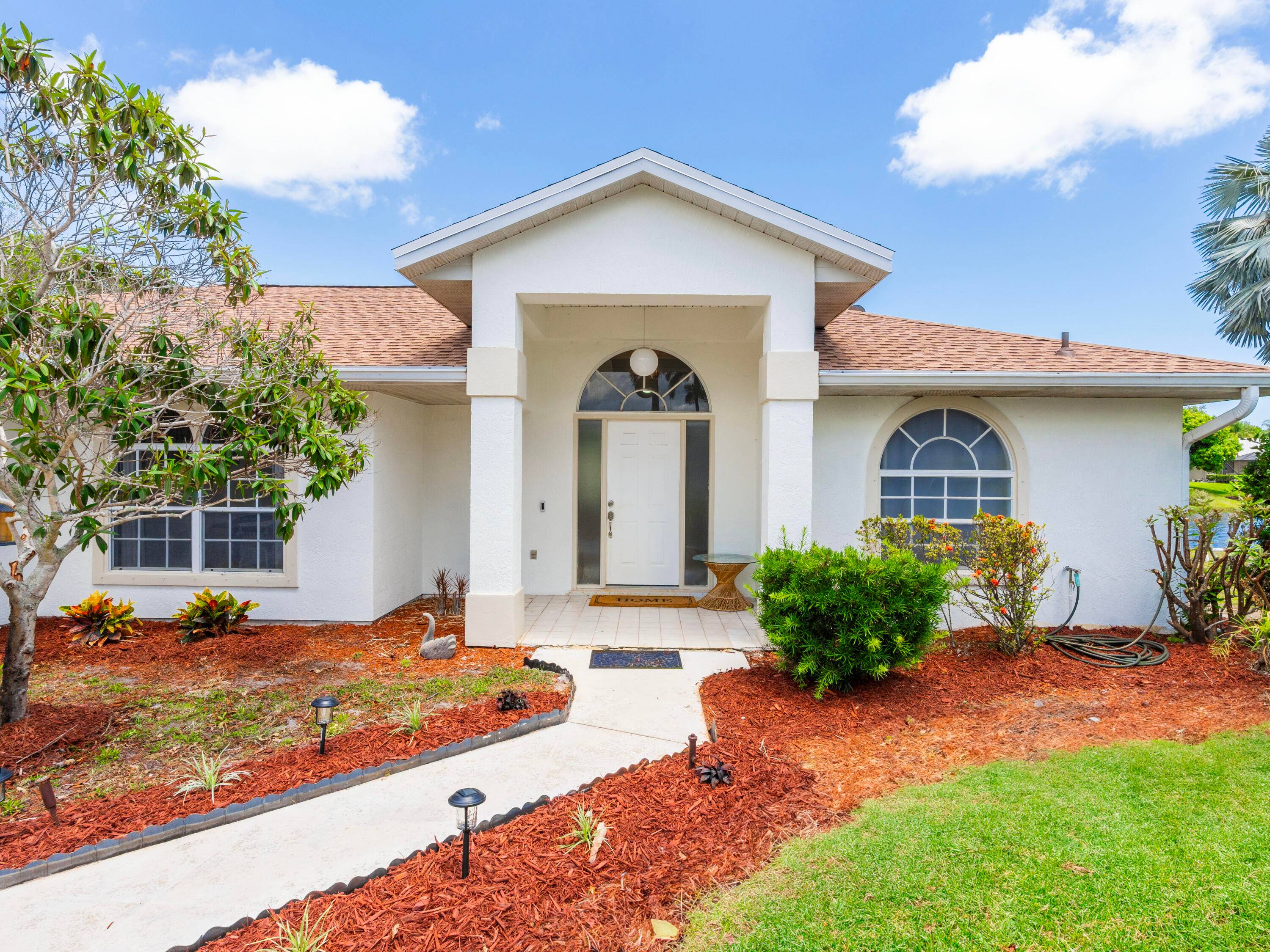 Beautifully renovated 3 bedroom, 2.
