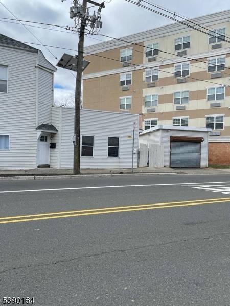 Beautiful mixed use property.