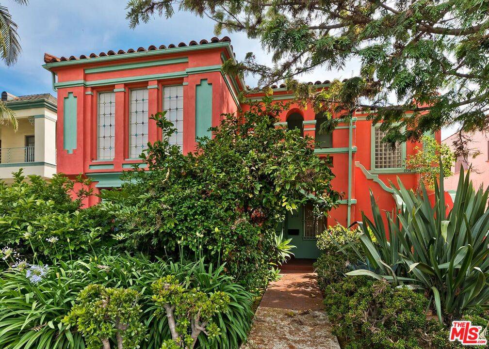 7932   Blackburn Ave 6BR Beverly Grove La