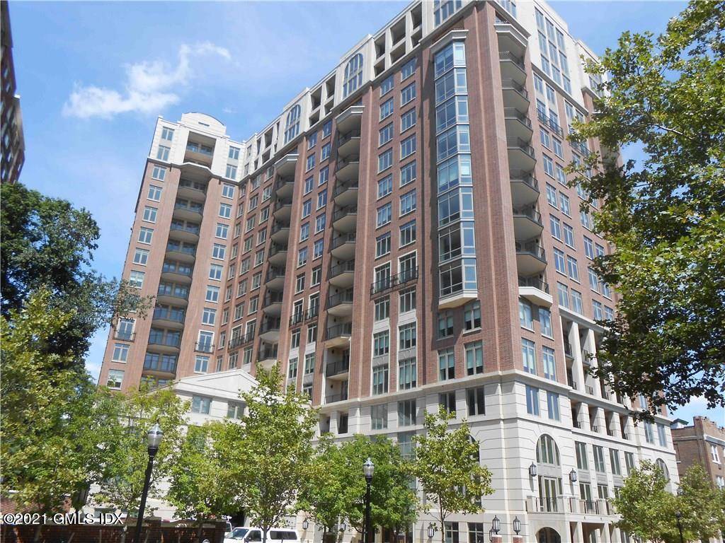 Exceptional Luxury Living !