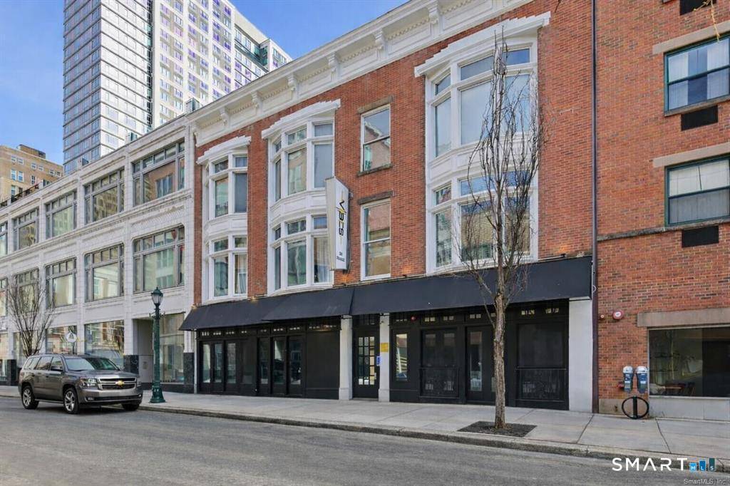 Welcome to The Orange Street Collection, a mixed use hospitality and residential investment opportunity located in the heart of Downtown New Haven.