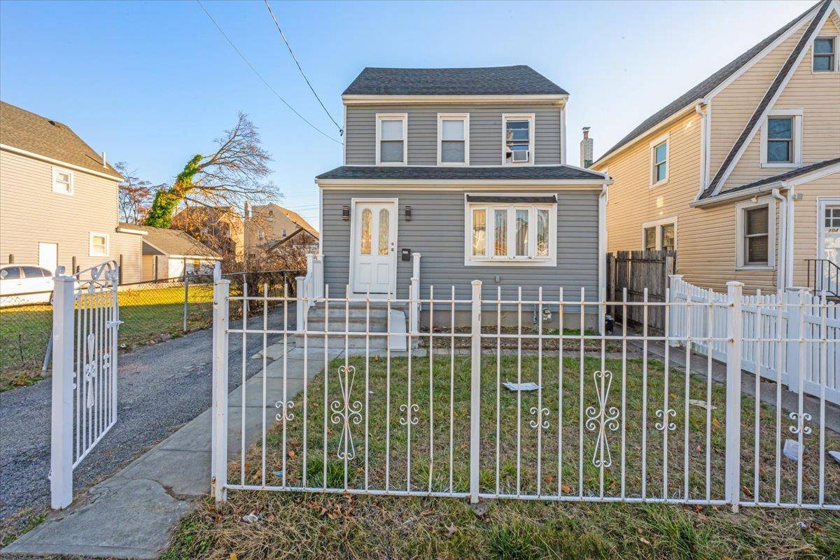 Discover this beautifully renovated gem !