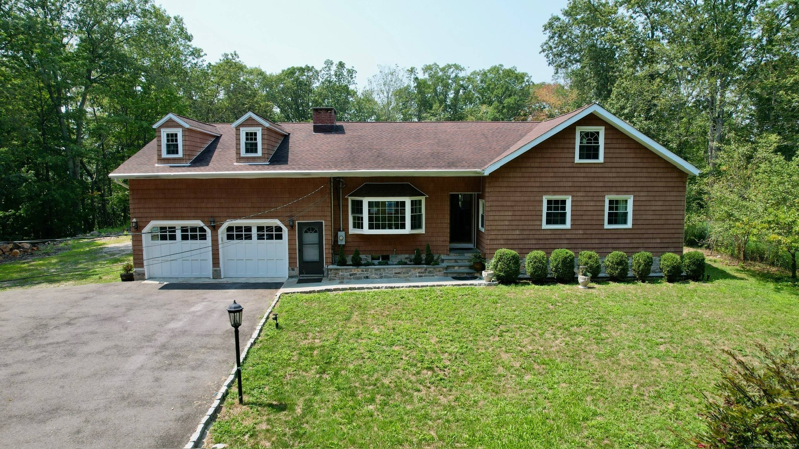 Spacious 4 Bedroom Home on 2.