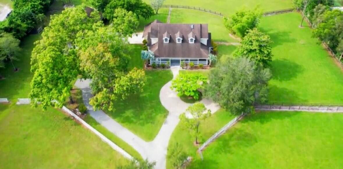 This beautifully maintained estate home features 6 generously sized bedrooms and 4 full bathrooms across approximately 3, 900 square feet of living space.