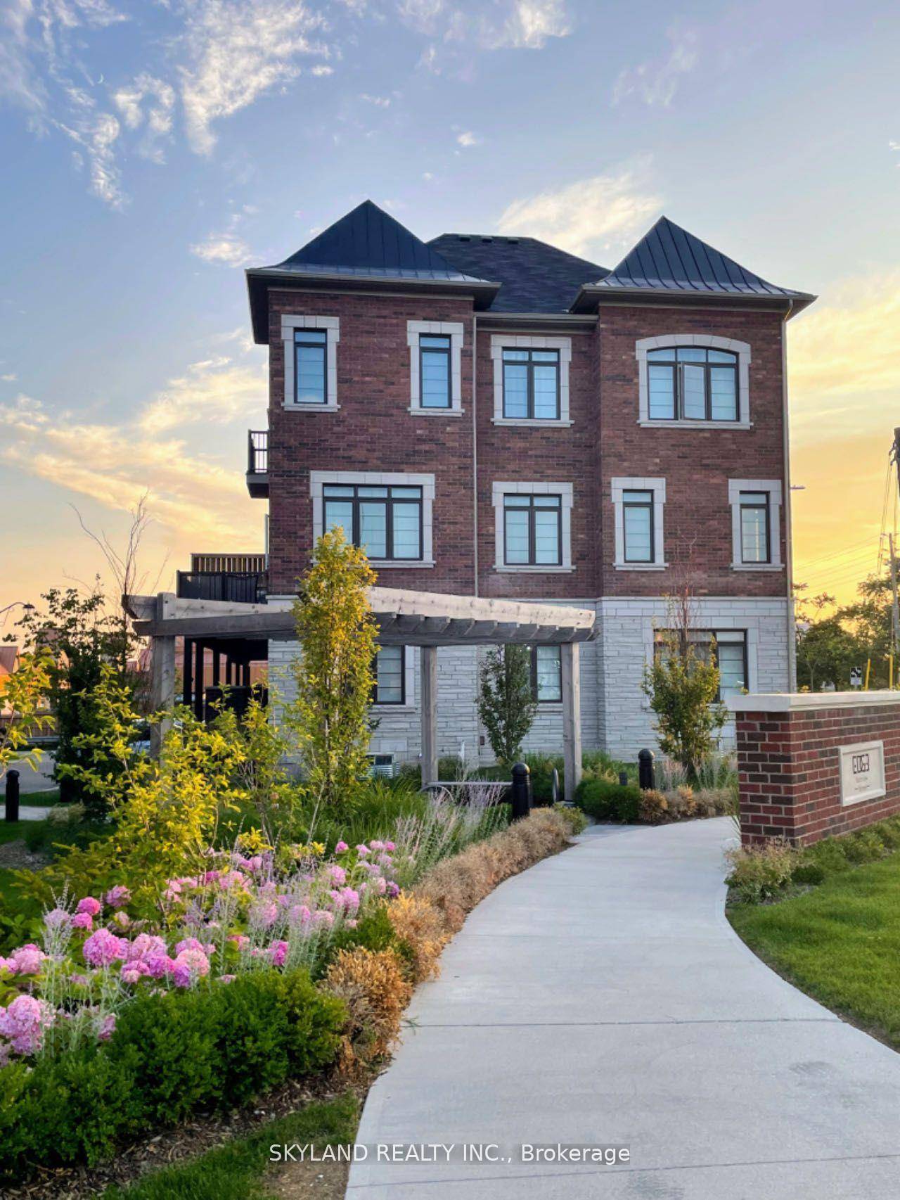 This exceptional 4 year new corner unit limited freehold townhouse in Richmond Hills sought after Rouge Woods community offers an impressive 2, 703 sq.