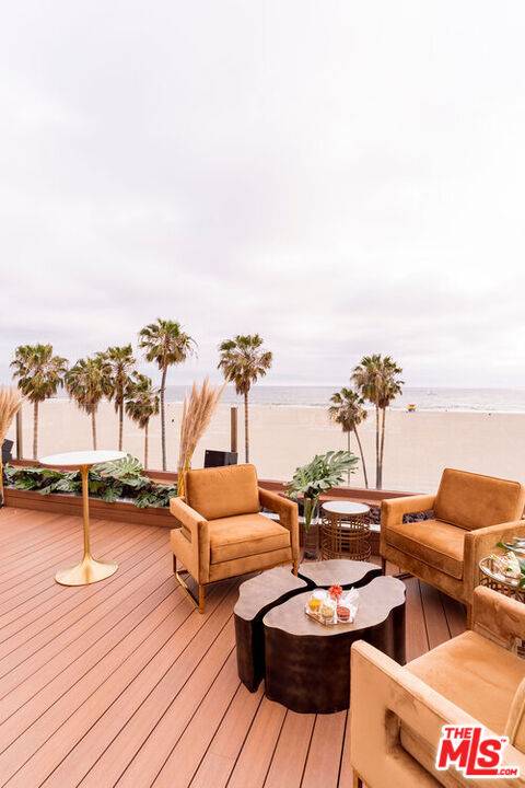8   Brooks Ave Marina Del Rey LA