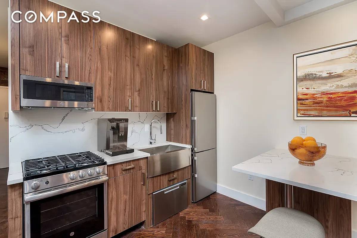 Lease Takeover Opportunity !