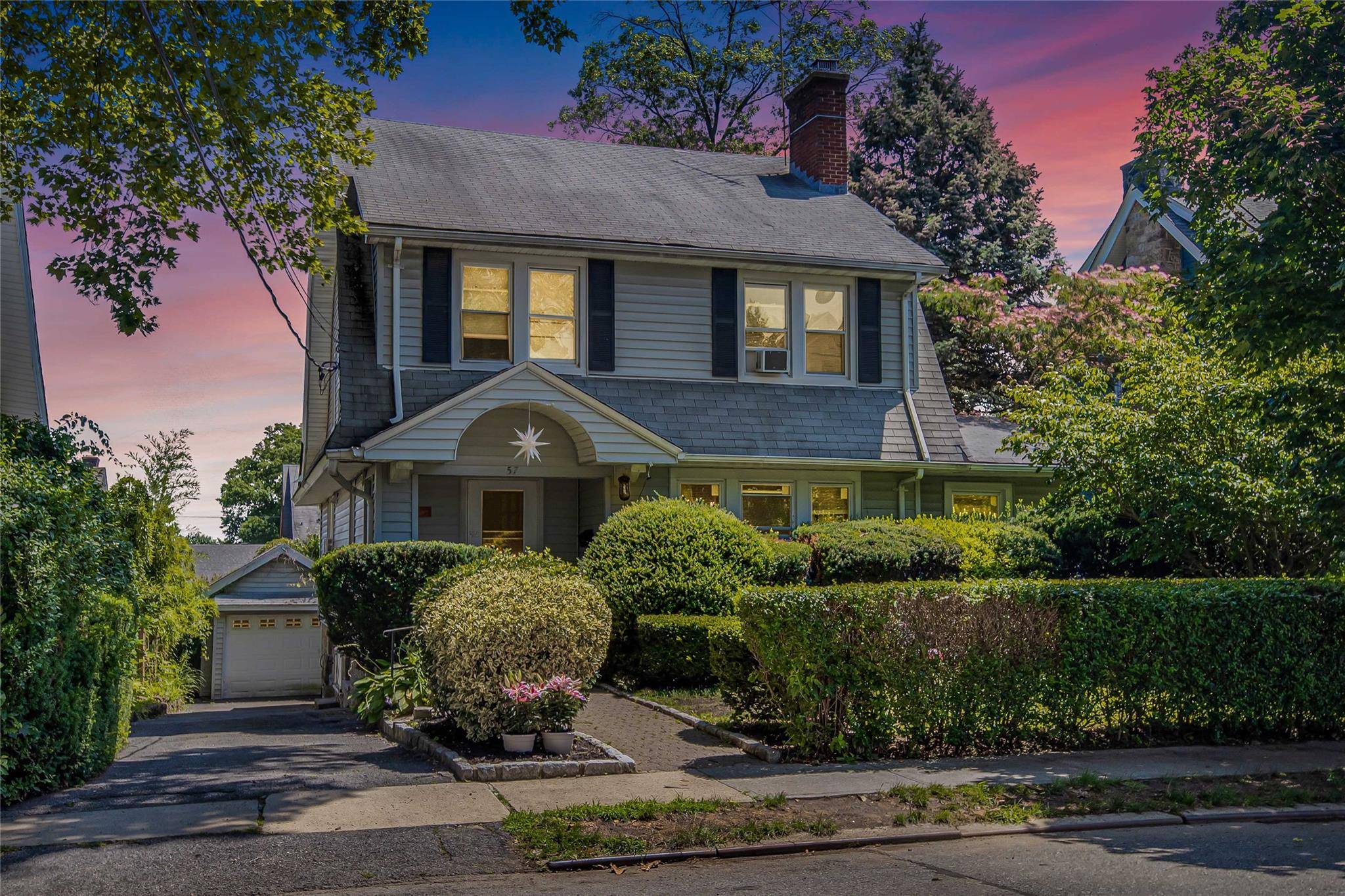 Welcome to a charming true Side Hall Colonial with entrance foyer leading to traditional colonial living.