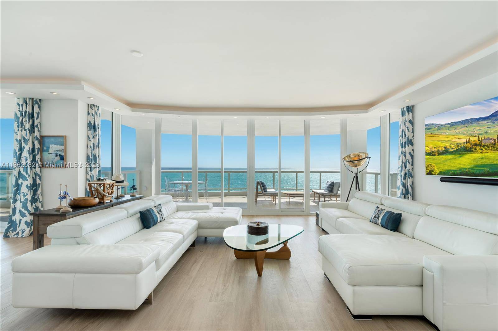 Welcome to this exceptional waterfront condo with direct oceanfront views.